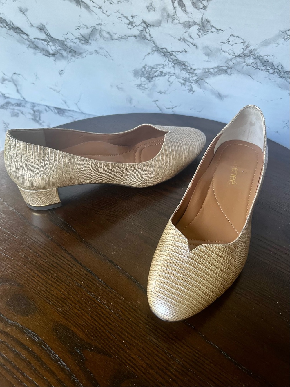 J. Renee Bambalina Champagne Gold Croc Embossed Low Block Heel Pumps 9.5W